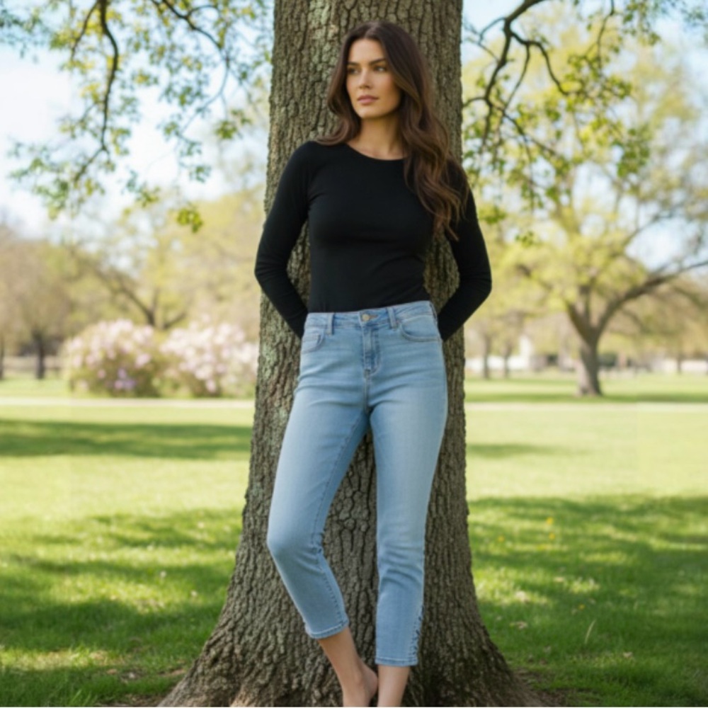 Kim Rogers Light Wash Gingham Lace Up Cropped Jeans - Picture 3 of 12